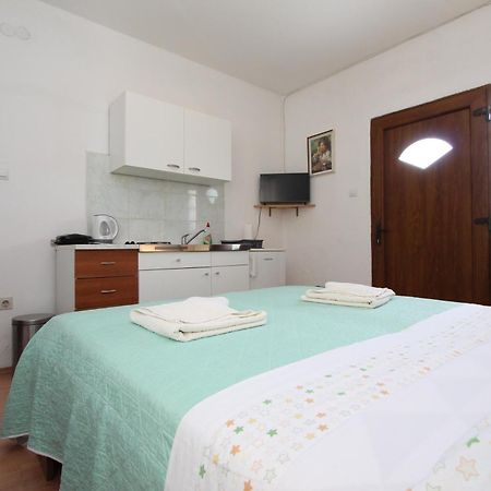 Apartments Antolovic Rovinj Bagian luar foto
