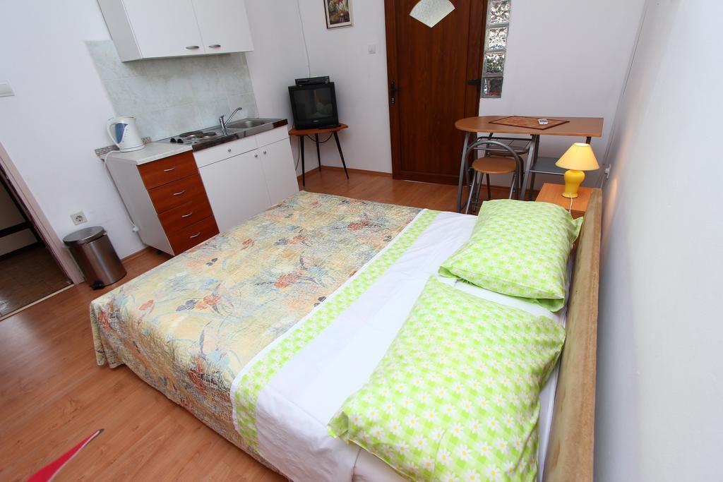 Apartments Antolovic Rovinj Ruang foto