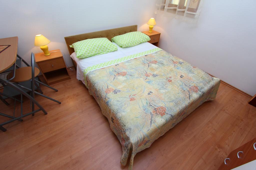 Apartments Antolovic Rovinj Bagian luar foto